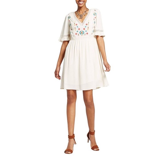 Cream Floral Embroidery Boho Dress - Picture 11 of 11